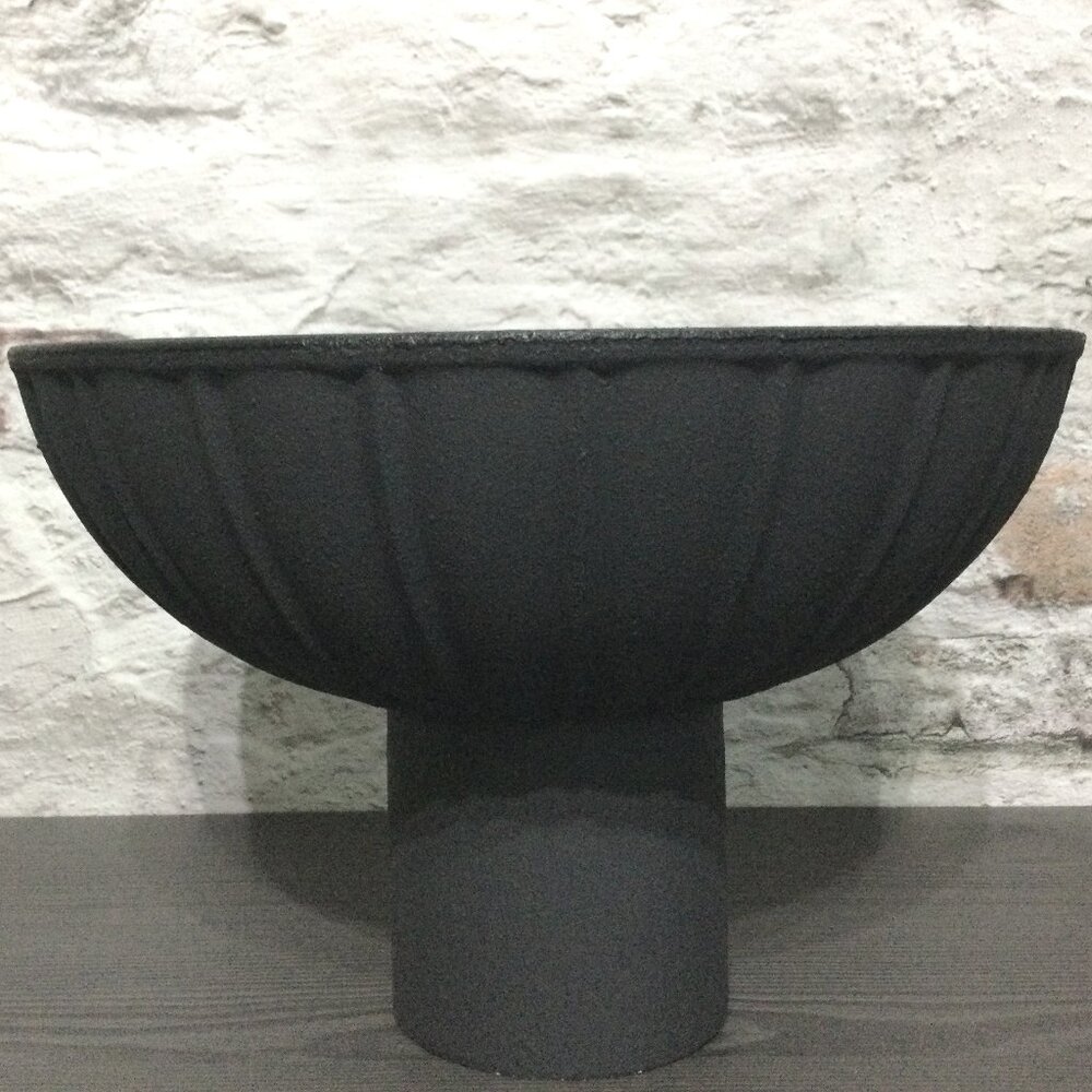 Elegant Black Centerpiece Bowl – Stone-like finish